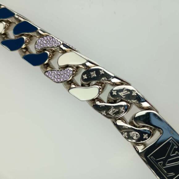 LOUIS VUITTON Black Necklace - Picture 5 of 10